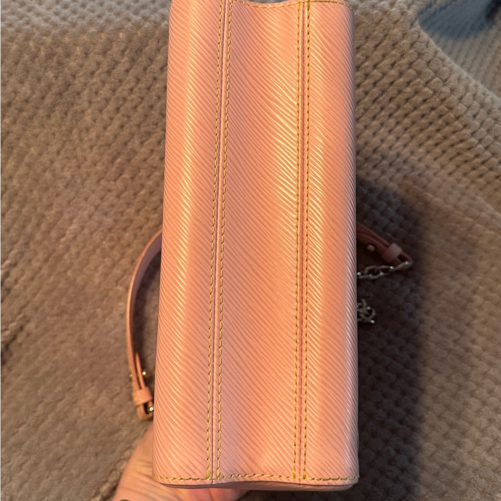 Louis Vuitton Epi ballerina pink twist lock MM shoulder or Crossbody bag - Picture 7 of 9